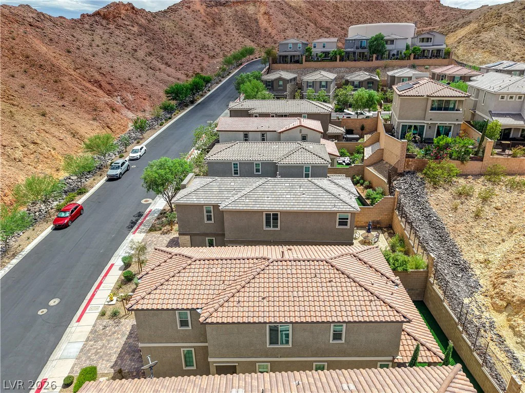 81 Moon Hill, Henderson, NV 89011