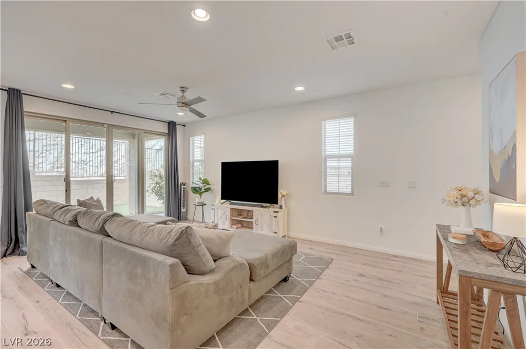 81 Moon Hill, Henderson, NV 89011