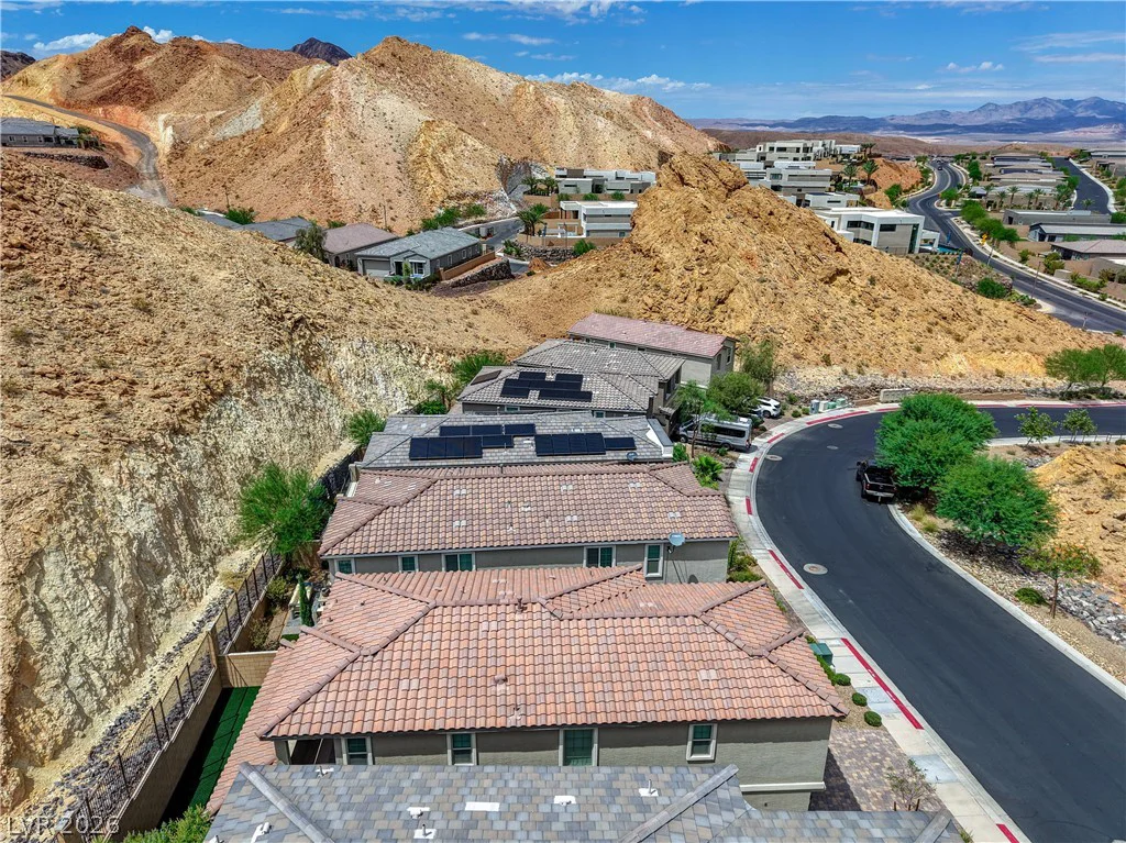 81 Moon Hill, Henderson, NV 89011