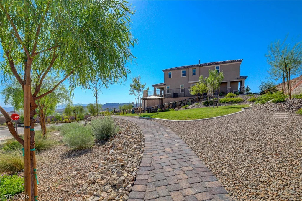 81 Moon Hill, Henderson, NV 89011