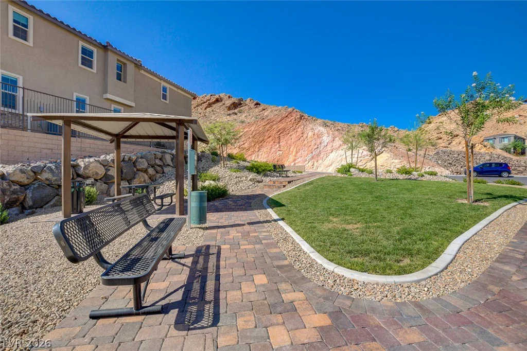 81 Moon Hill, Henderson, NV 89011
