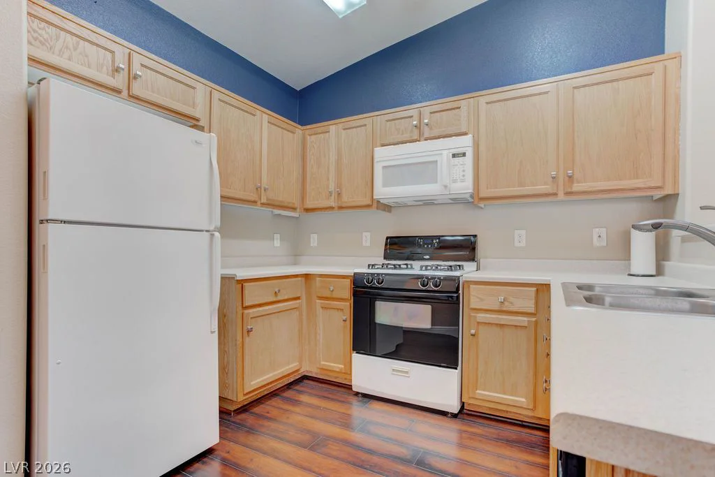 3031 Errol Flynn, Las Vegas, NV 89122