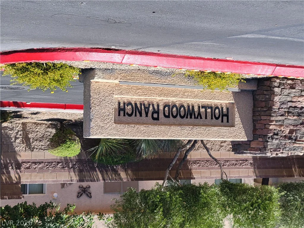 3031 Errol Flynn, Las Vegas, NV 89122