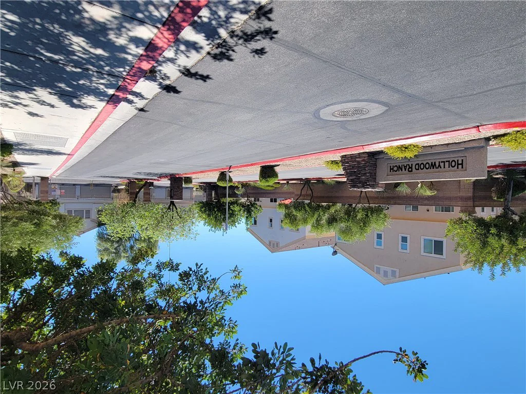3031 Errol Flynn, Las Vegas, NV 89122