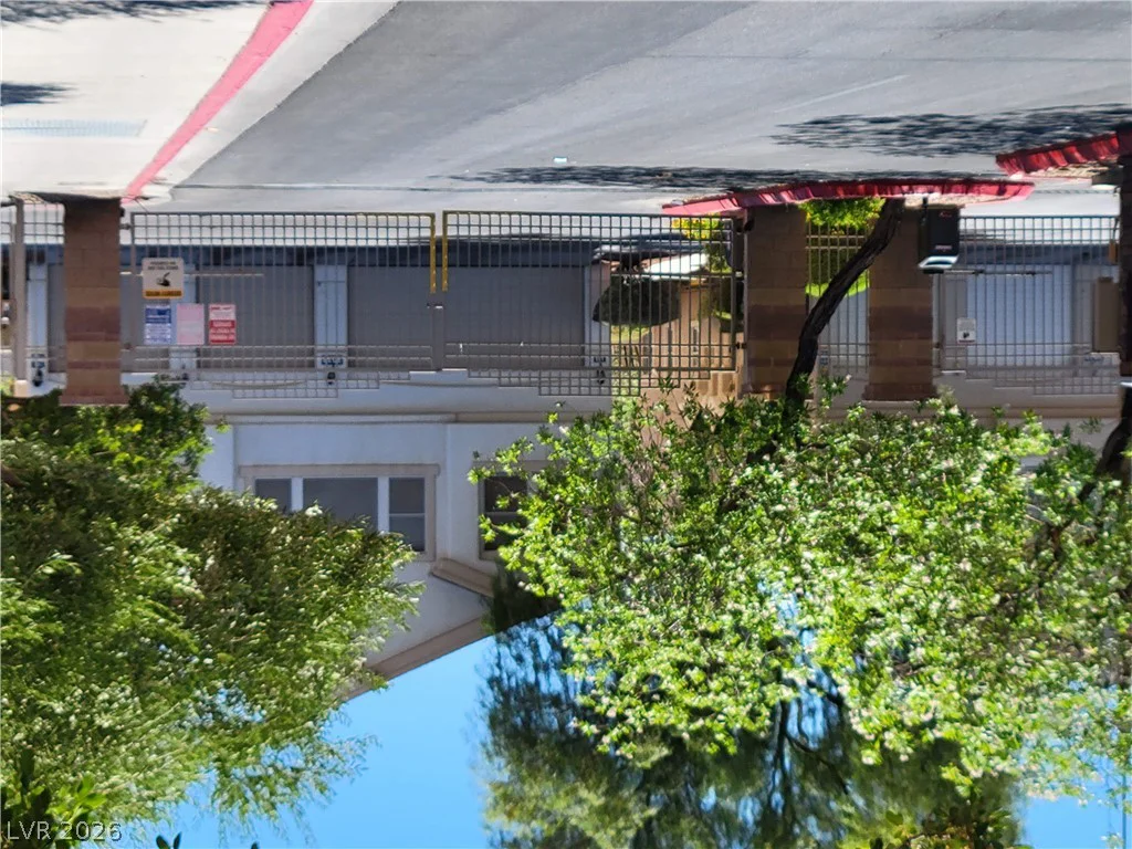 3031 Errol Flynn, Las Vegas, NV 89122