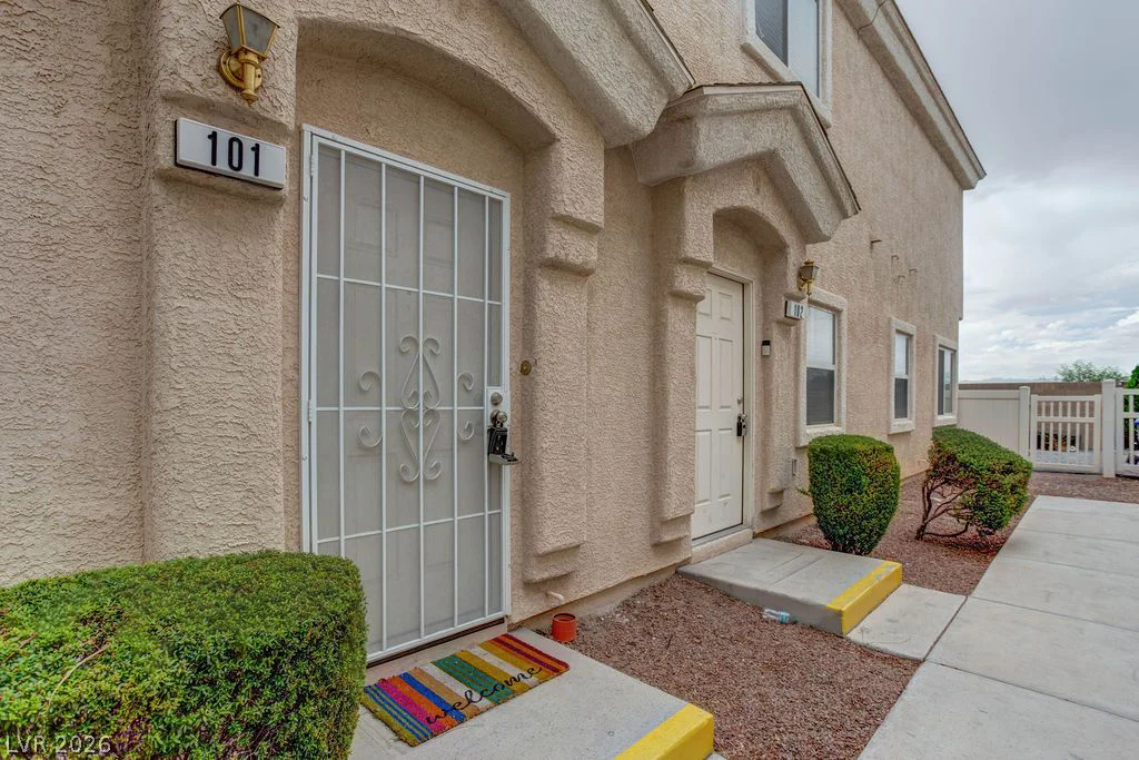 3031 Errol Flynn, Las Vegas, NV 89122