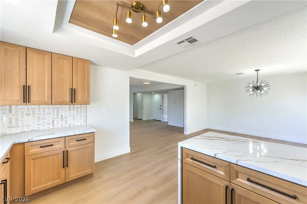 5028 Meadow Grove, Las Vegas, NV 89120