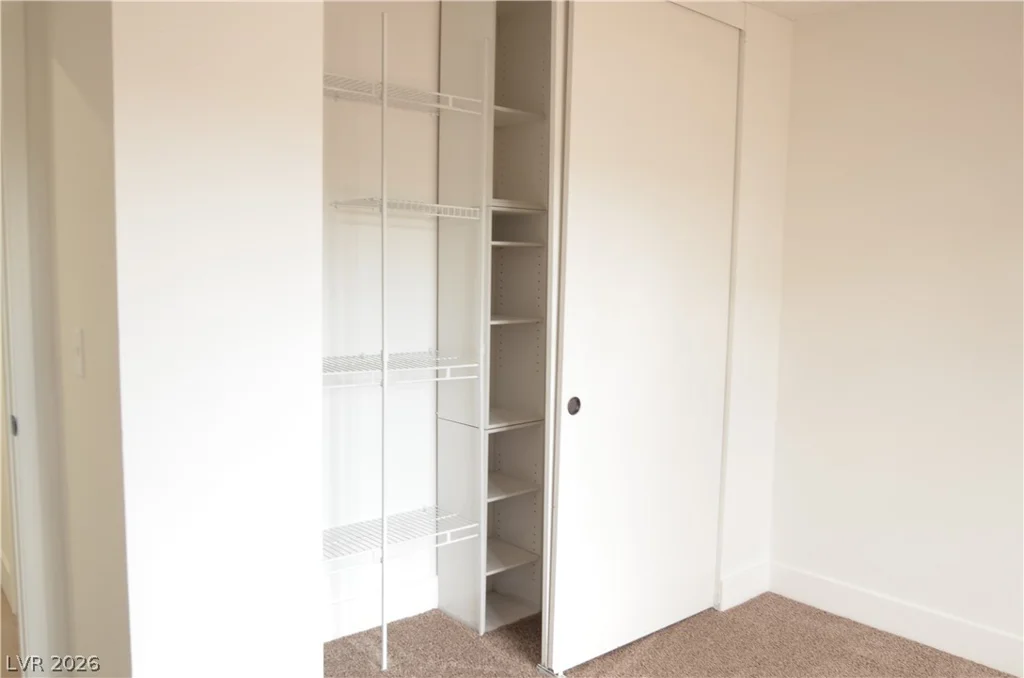 5028 Meadow Grove, Las Vegas, NV 89120