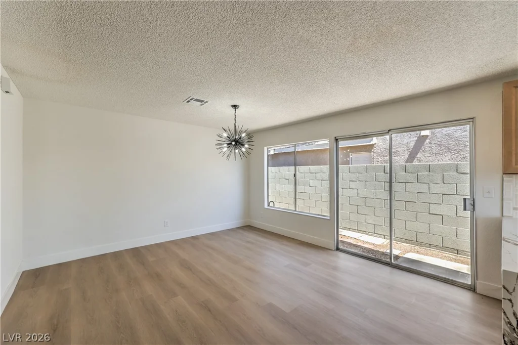5028 Meadow Grove, Las Vegas, NV 89120