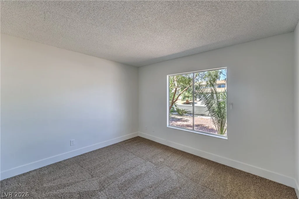 5028 Meadow Grove, Las Vegas, NV 89120