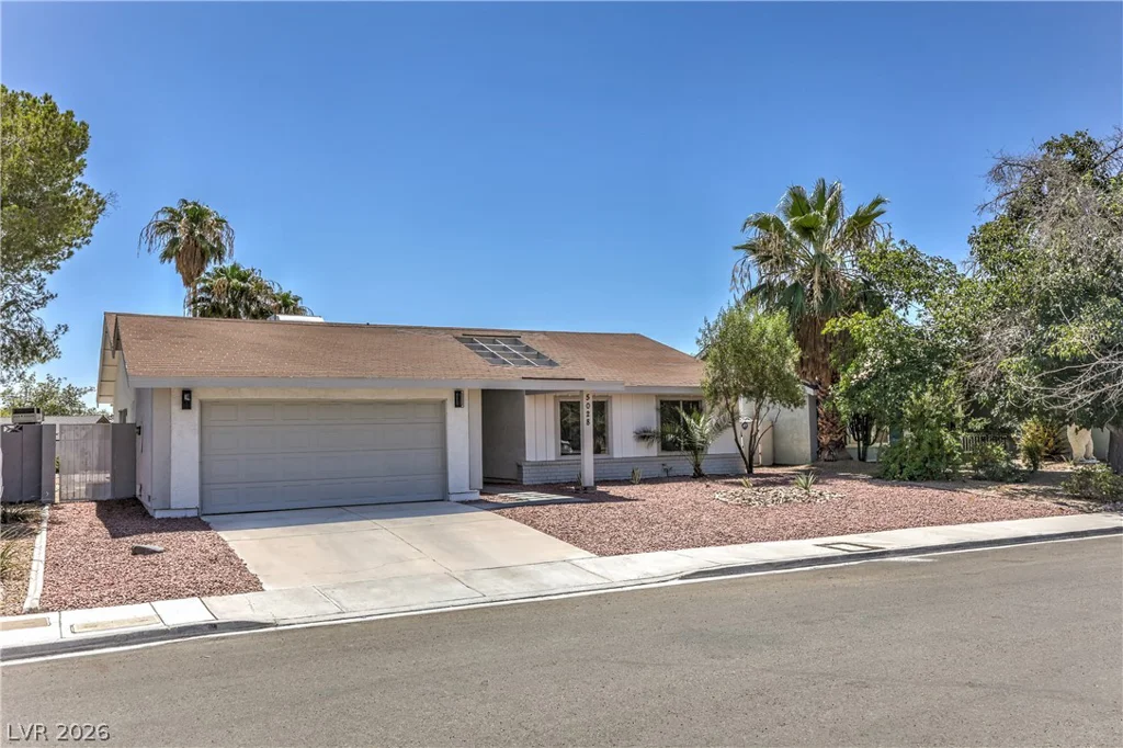 5028 Meadow Grove, Las Vegas, NV 89120