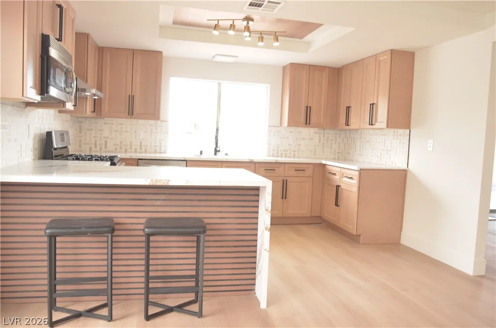 5028 Meadow Grove, Las Vegas, NV 89120
