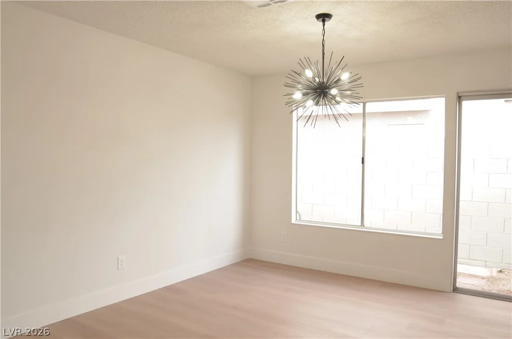 5028 Meadow Grove, Las Vegas, NV 89120