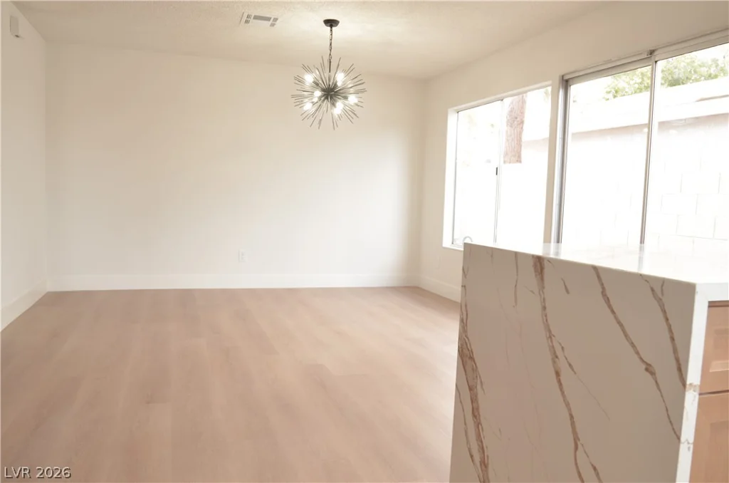 5028 Meadow Grove, Las Vegas, NV 89120