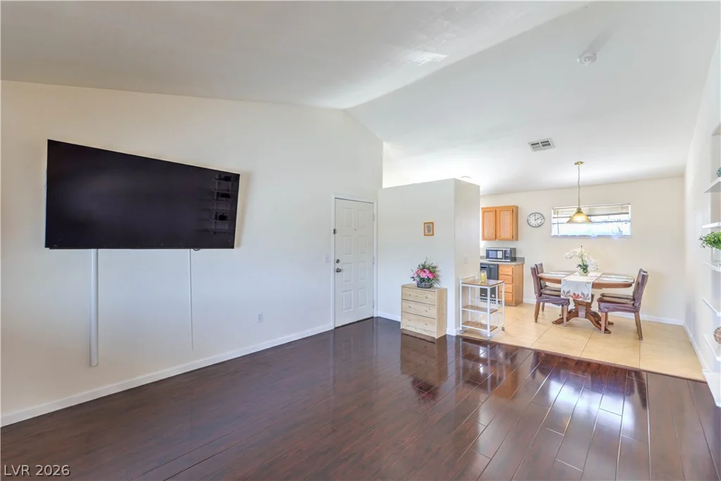 5330 Portavilla, Las Vegas, NV 89122