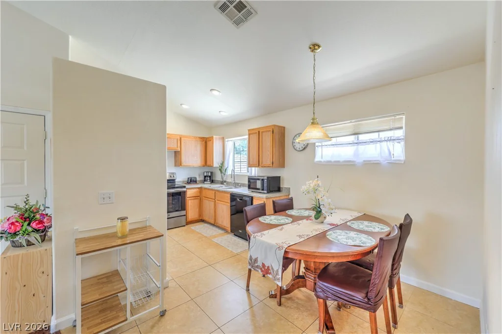 5330 Portavilla, Las Vegas, NV 89122