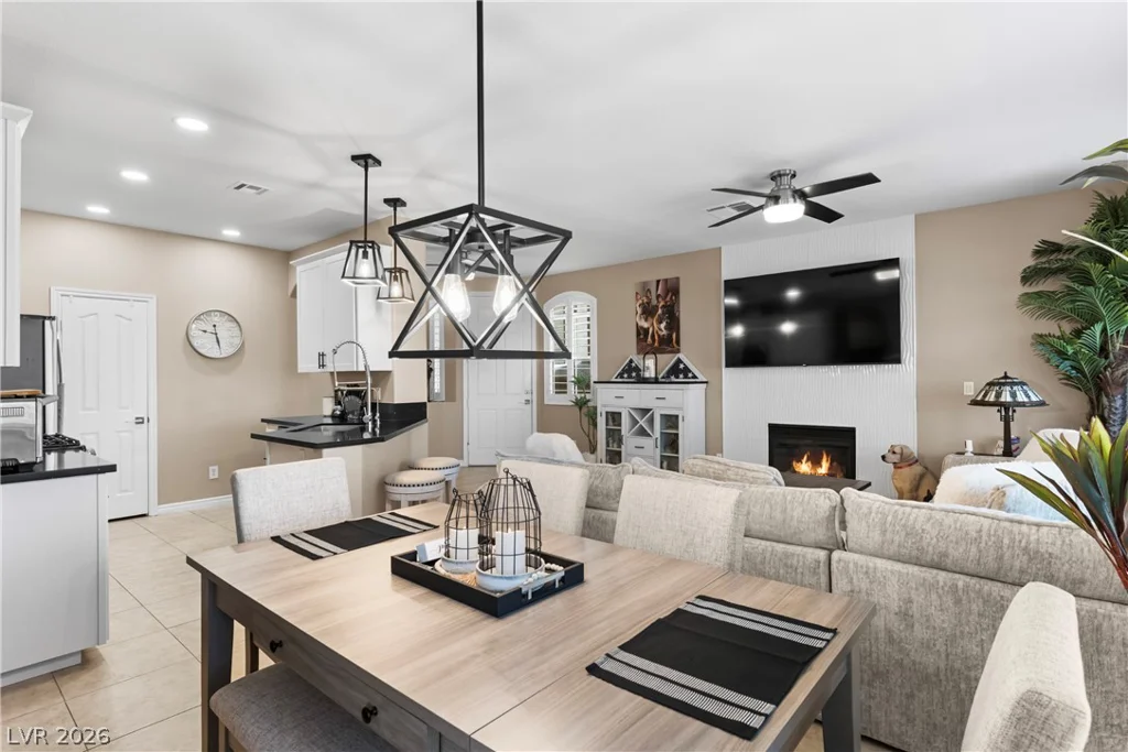 9130 Haddington, Las Vegas, NV 89145