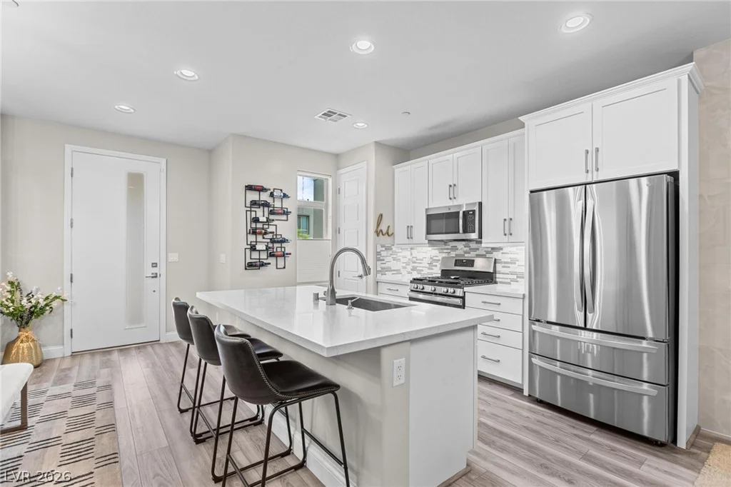 11656 Redwood Mountain, Las Vegas, NV 89138