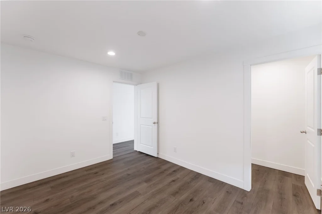 5868 Carey, Las Vegas, NV 89156