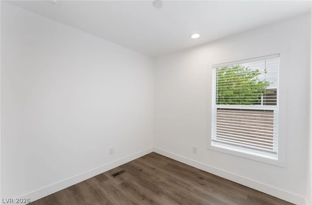 5868 Carey, Las Vegas, NV 89156