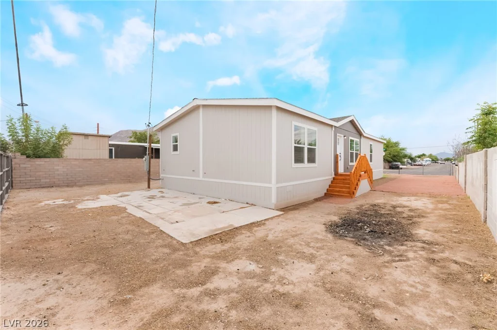 5868 Carey, Las Vegas, NV 89156