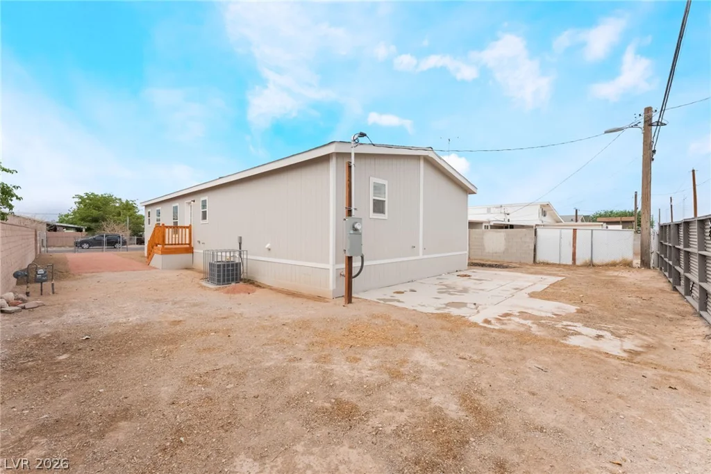 5868 Carey, Las Vegas, NV 89156