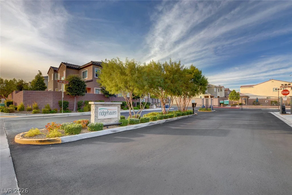 5831 Sleepy Willow, Las Vegas, NV 89148