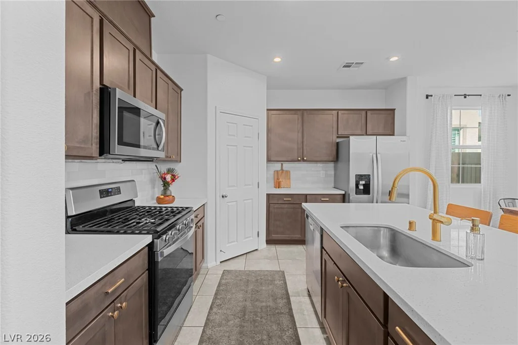 1034 Huckburn, Henderson, NV 89015