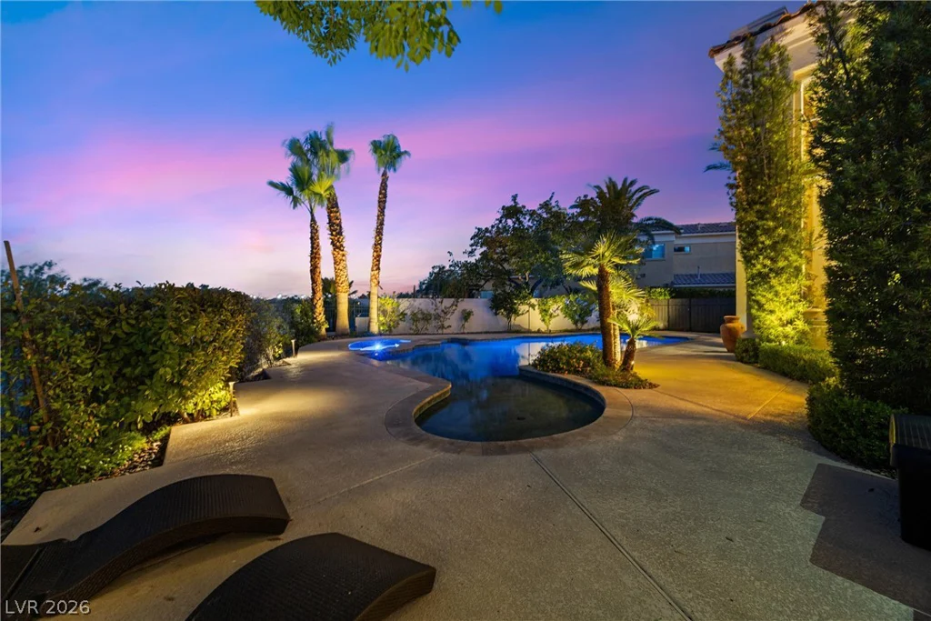 8904 Tavistock, Las Vegas, NV 89134