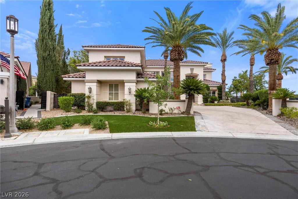 8904 Tavistock, Las Vegas, NV 89134
