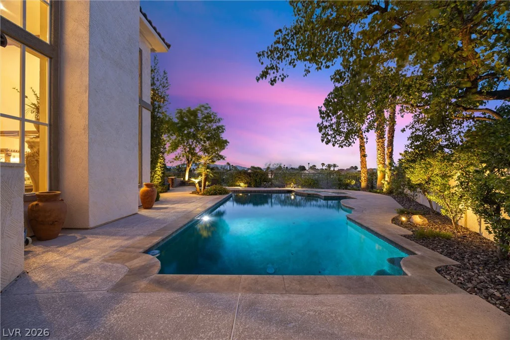 8904 Tavistock, Las Vegas, NV 89134