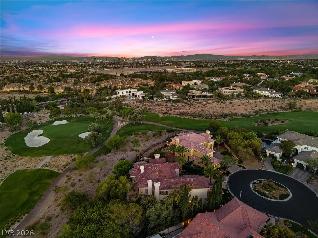 8904 Tavistock, Las Vegas, NV 89134