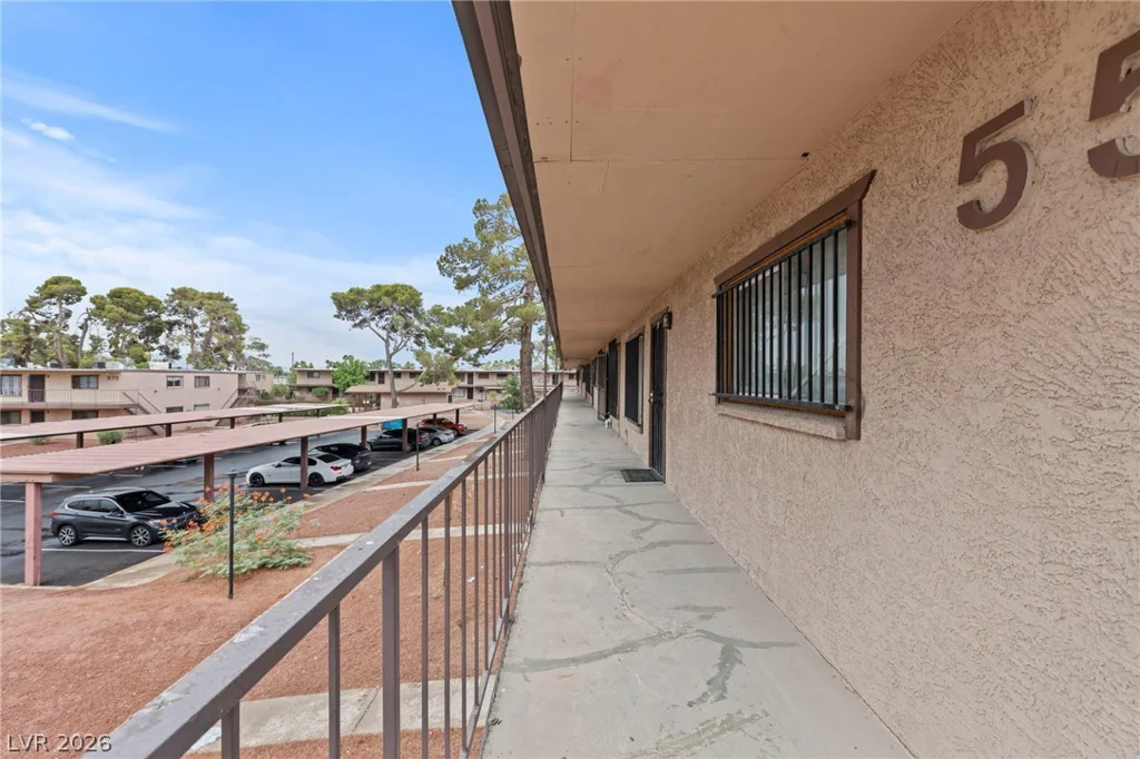 555 Royal Crest, Las Vegas, NV 89169