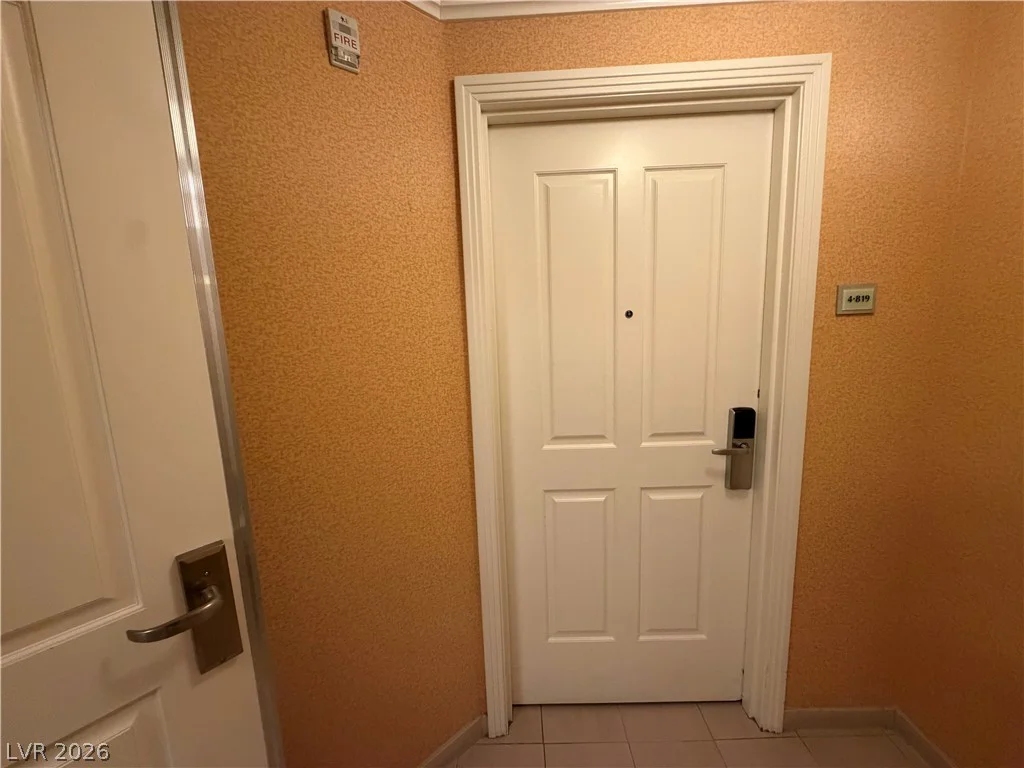 125 HARMON, Las Vegas, NV 89109