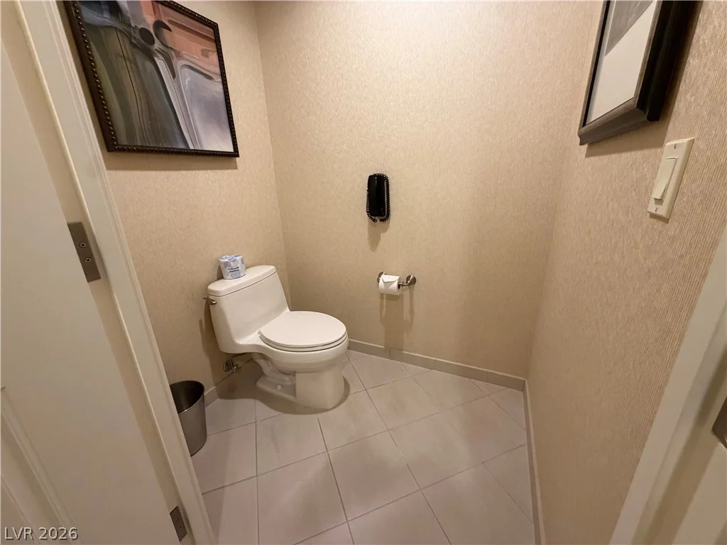 125 HARMON, Las Vegas, NV 89109