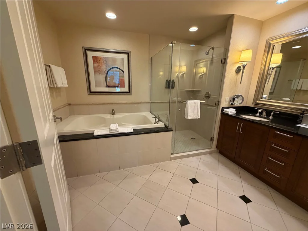 125 HARMON, Las Vegas, NV 89109