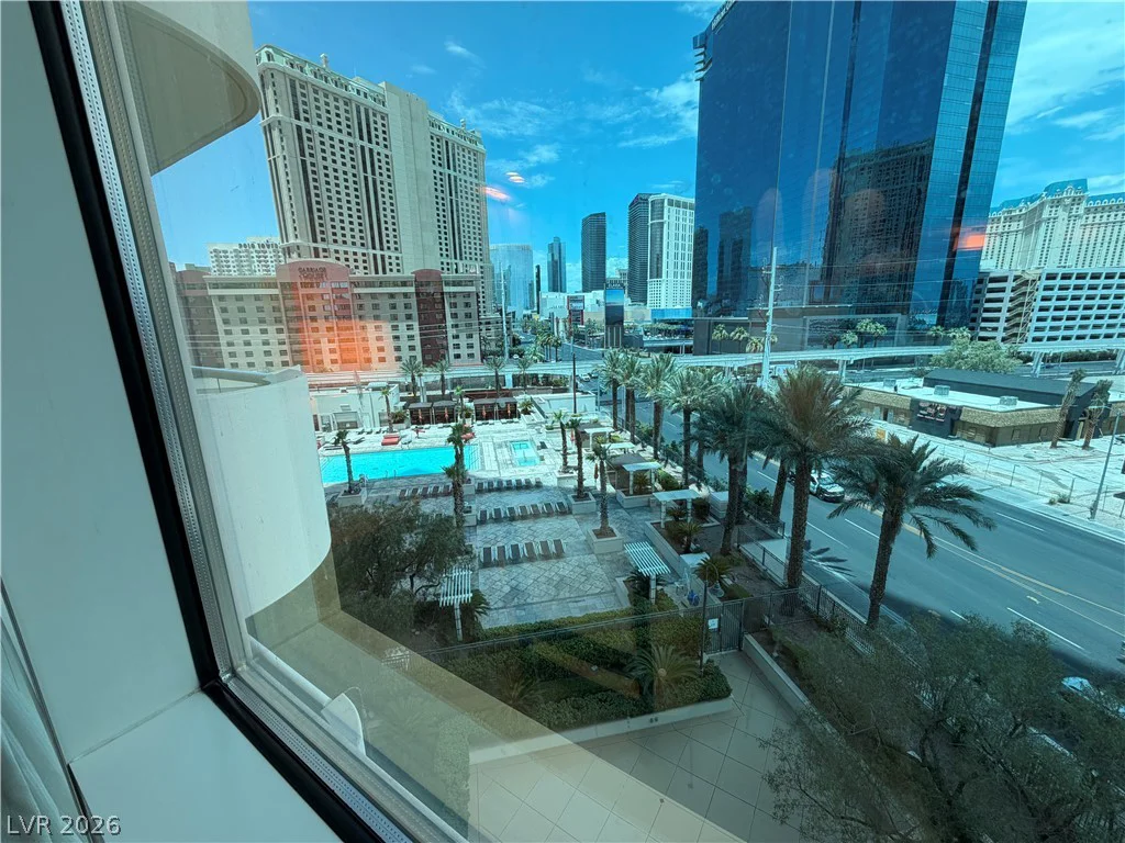 125 HARMON, Las Vegas, NV 89109