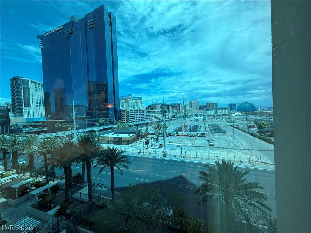 125 HARMON, Las Vegas, NV 89109