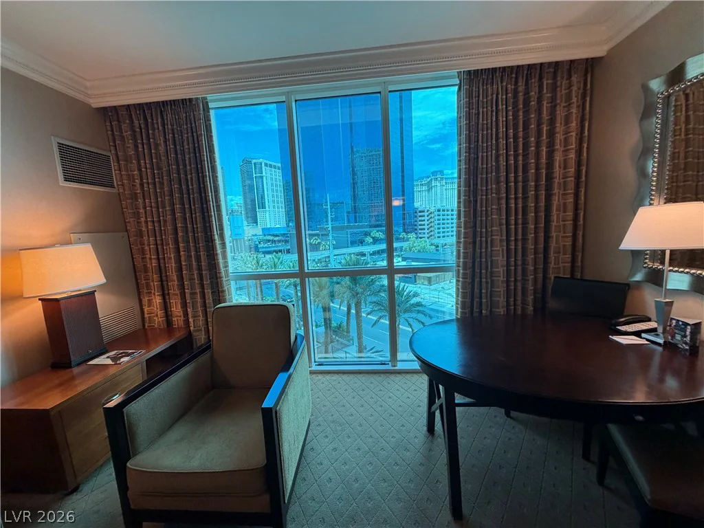 125 HARMON, Las Vegas, NV 89109