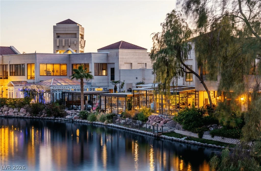 8228 Ocean Terrace, Las Vegas, NV 89128