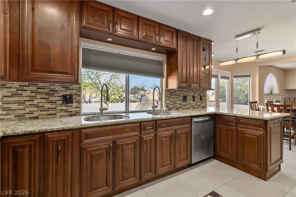 8228 Ocean Terrace, Las Vegas, NV 89128