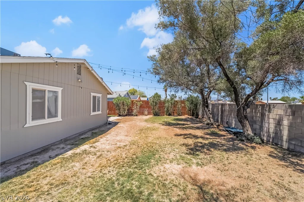 5574 Berchmans, Las Vegas, NV 89122