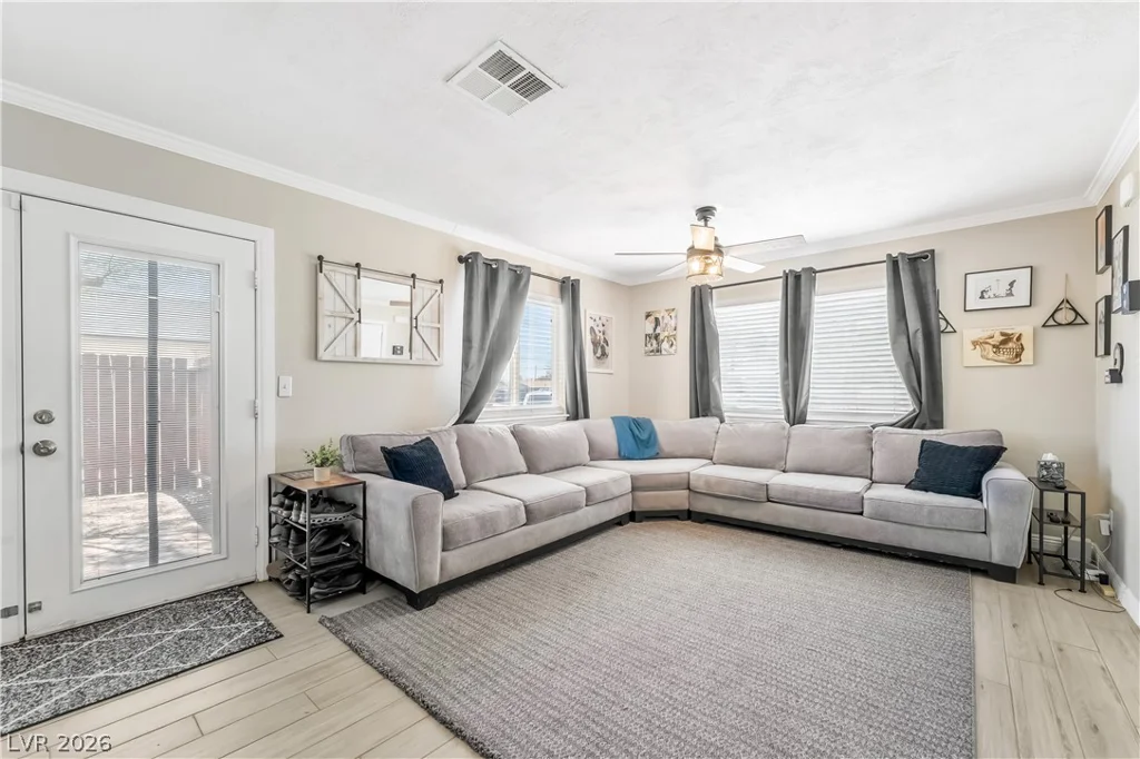 5574 Berchmans, Las Vegas, NV 89122
