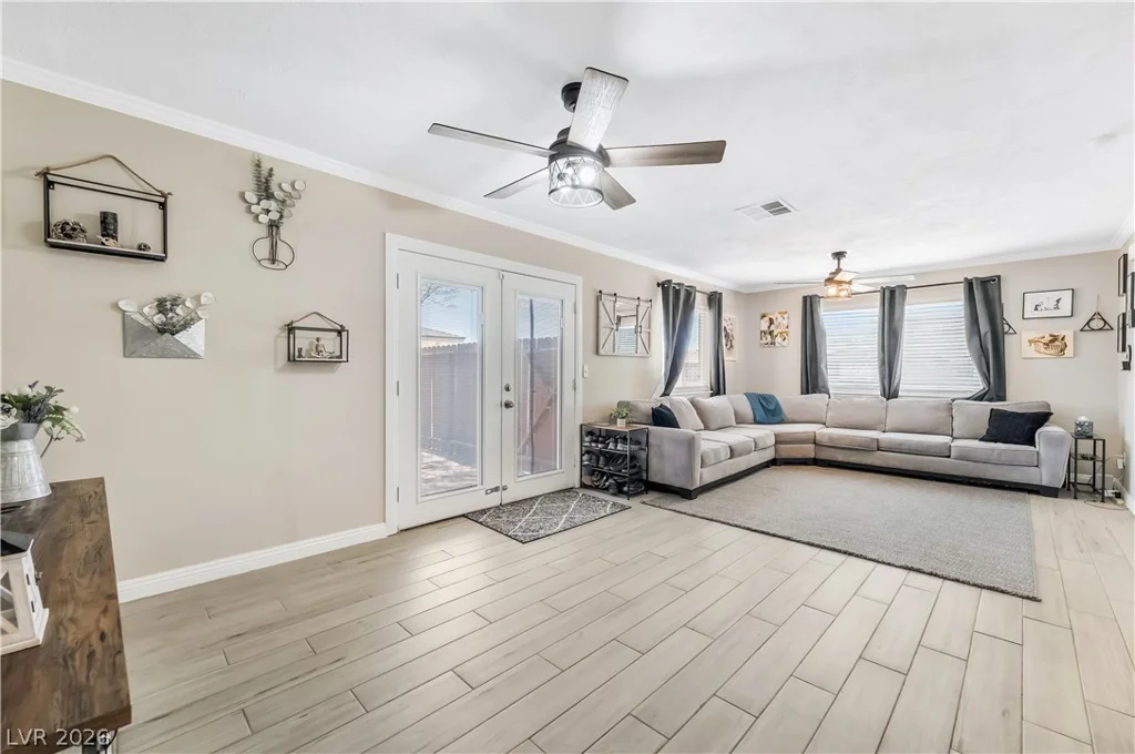 5574 Berchmans, Las Vegas, NV 89122