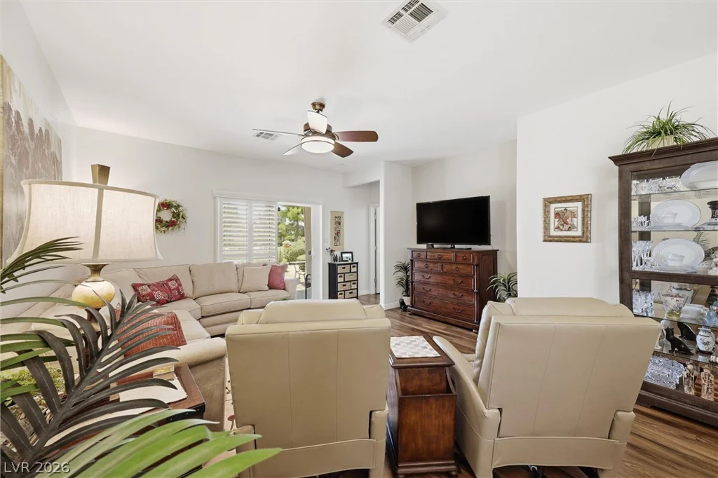 7421 Petrel, North Las Vegas, NV 89084