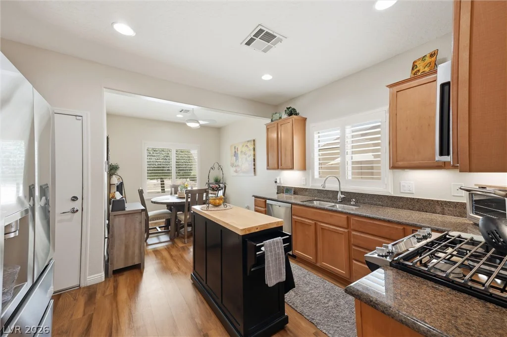 7421 Petrel, North Las Vegas, NV 89084