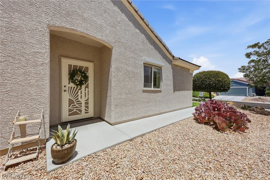 7421 Petrel, North Las Vegas, NV 89084