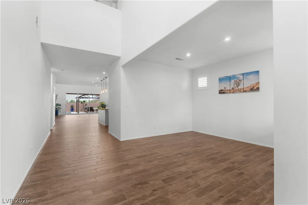 4921 Silent Birch, Las Vegas, NV 89131