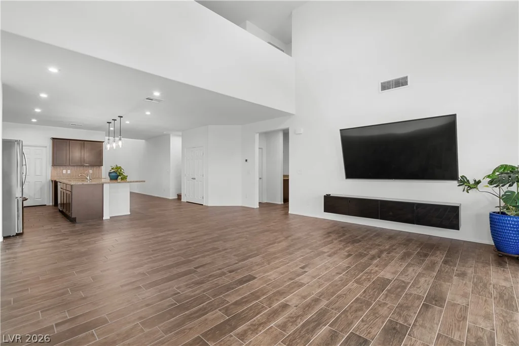 4921 Silent Birch, Las Vegas, NV 89131