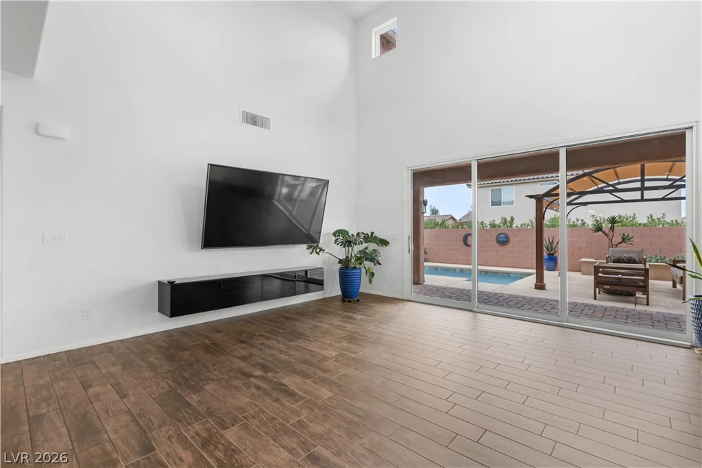 4921 Silent Birch, Las Vegas, NV 89131